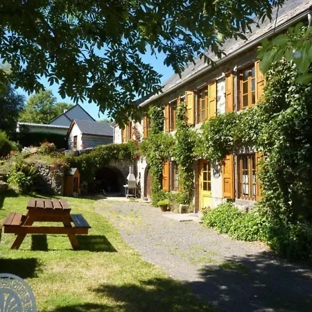 Gite Calme Au Coeur Des Volcans D'auvergne Avec Jardin, Cheminee Et Acces Internet. - Fr-1-742-48 * Murat (Cantal)