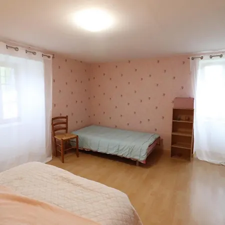 Dom wakacyjny Gite Calme Au Coeur Des Volcans D'auvergne Avec Jardin, Cheminee Et Acces Internet. - Fr-1-742-48